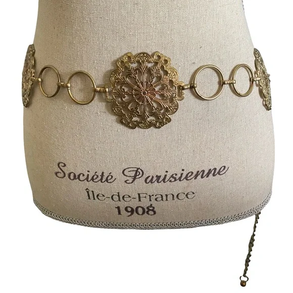 Vintage Y2K Golden Chain Belt - Picture 2 of 4